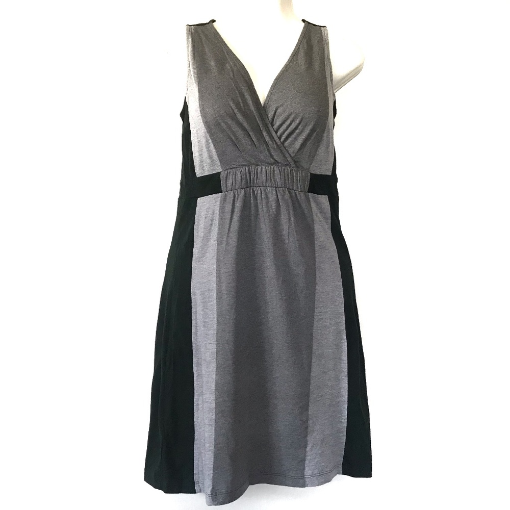 Loft Hunter Green Gray Striped Colorblock V-Neck D